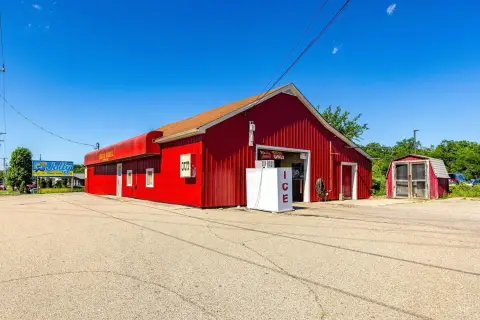 Beverage Drive-Thru Restaurant