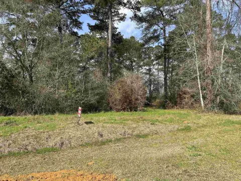 Residential Land in Twin Ponds