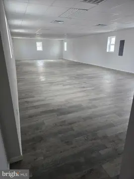 Modern Commercial Space Near I-95