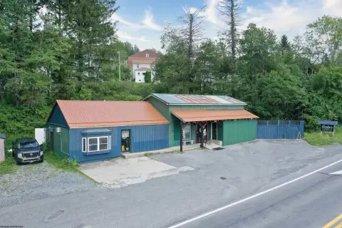 Turnkey Restaurant Opportunity in Thomas, WV
