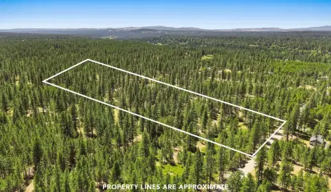 Rural Acreage Parcel on Gravel Road