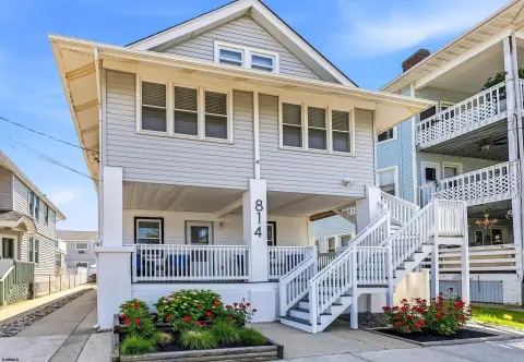 Second-Floor Beach Block Condo