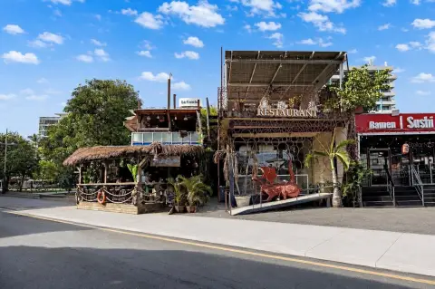 Turnkey Restaurant with Rooftop