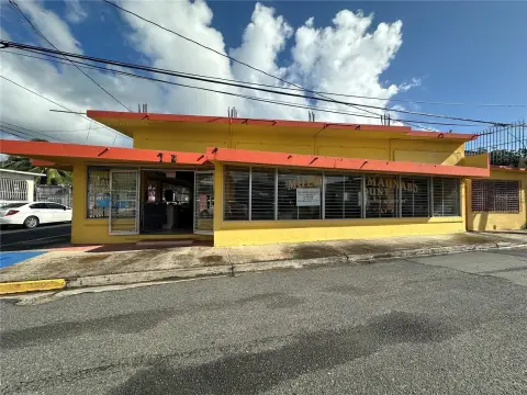 Corner Commercial Space in Maunabo