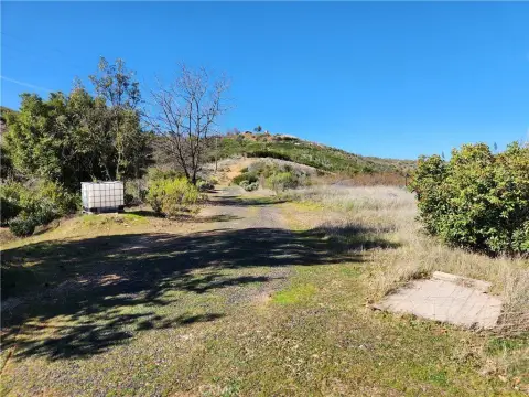 Oroville Land with Sweeping Views