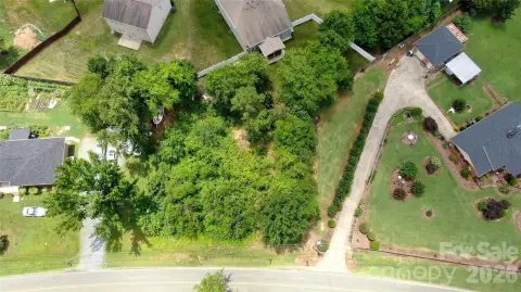 Wide-Frontage Residential Lot