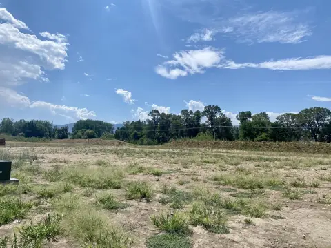 Residential Lot in Golf Community