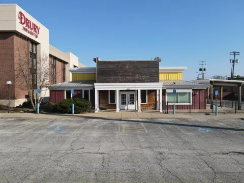 Restaurant Space on Rangeline Road