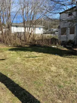 Residential Land in Charleston, WV