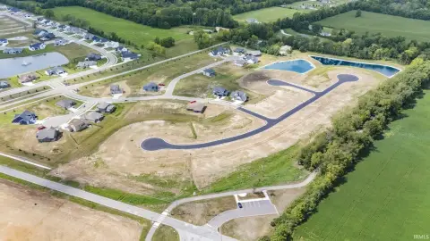 Residential Land in Huntertown, IN