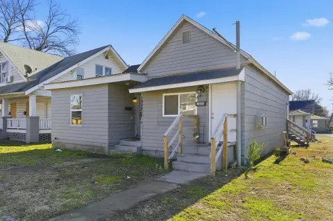 Springfield Triplex For Sale