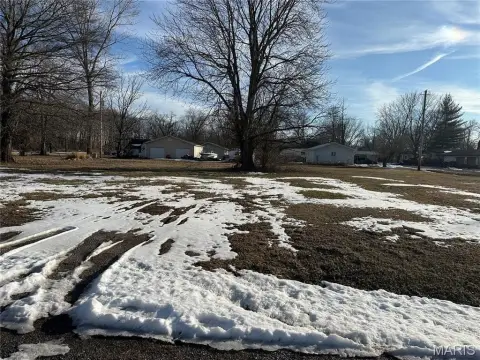 Residential Lot in Worden, IL