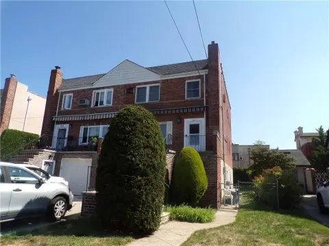Brooklyn Multifamily with Yard