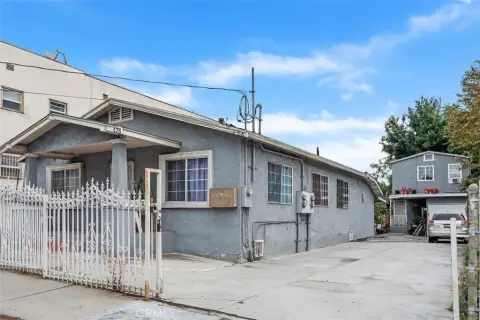 Multifamily Apartment Building