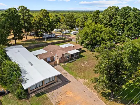 RV Park with Leased Buildings