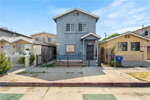 Los Angeles Duplex: Investor Opportunity