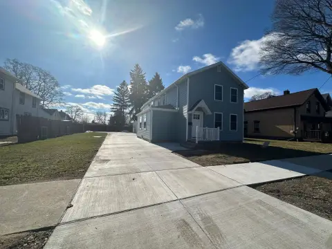 Well-Maintained Manitowoc Duplex For Sale