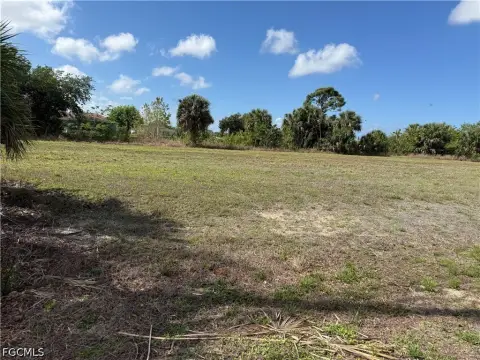 Residential Lot in Cape Coral