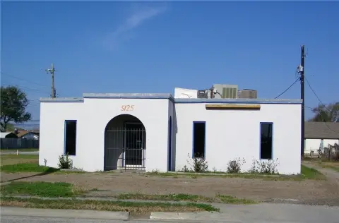 Versatile Commercial Building Near SPID