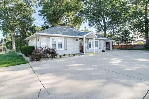 Office Building with Garage