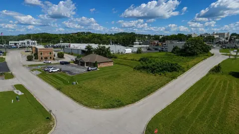 High-Visibility Commercial Lot