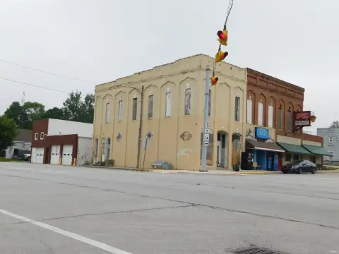 Commercial Building in Silver Lake, Indiana