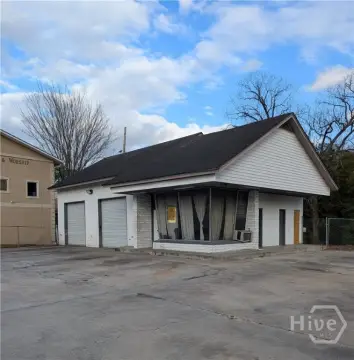 Savannah Commercial Property For Sale