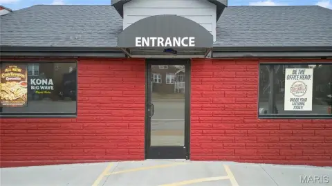 Freestanding Restaurant with Parking