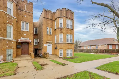 Chicago Multifamily Property For Sale
