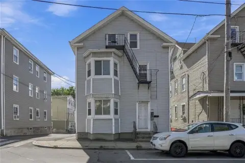 Triplex with Updated Common Areas