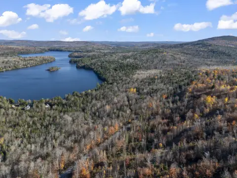 30 Acres with Hancock Pond Access