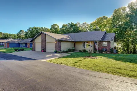 Lakefront Duplex with Lake View