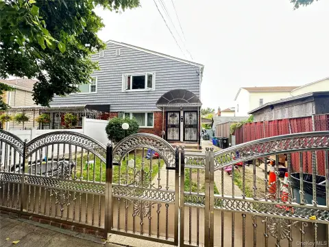 Solar-Powered Duplex