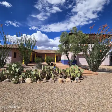 Bisbee Southwestern-Style Estate