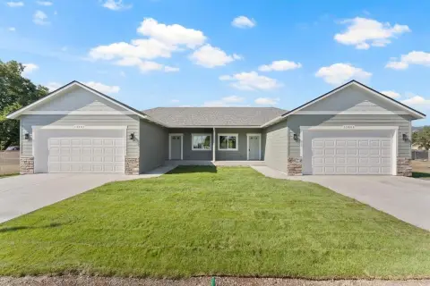 Ranch Duplex with Central Air