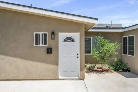 Remodeled Triplex Middle Unit