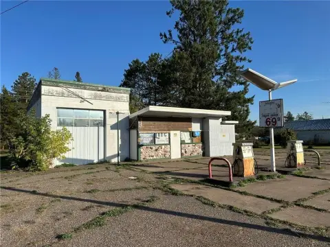 Rutledge Commercial Property with Storefront