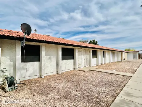 Updated Townhouse-Style Quadplex