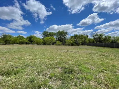 Residential Land in Brooks Addition