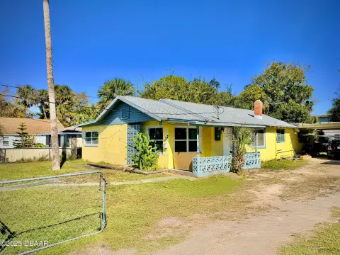 Daytona Beach Triplex Opportunity
