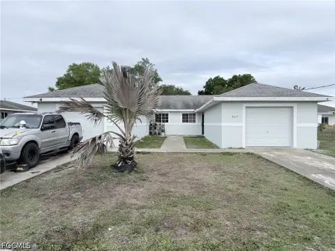 Lehigh Acres Income-Generating Duplex