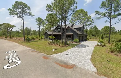 Spacious Lot in Growing Sebring