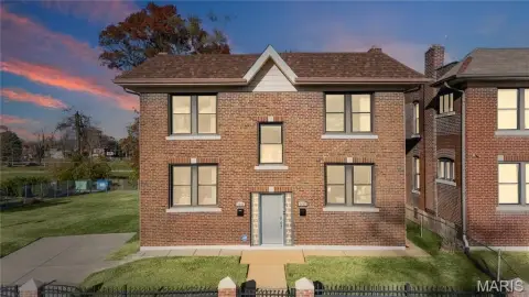 Meticulously Maintained Duplex on Estate