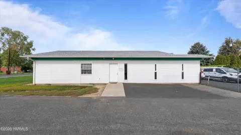 Flex Property with Gated Yard