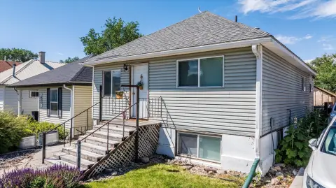 Updated Triplex With Separate Utilities