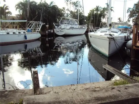 Waterfront Corner Lot in Fort Lauderdale