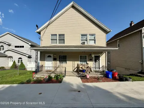 Side-by-Side Duplex with Walkout Basement