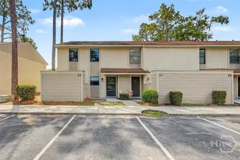 Renovated Townhome with 3 Bedrooms