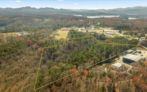 9.44 Acres in Mineral Bluff