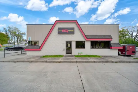 Drive-Through Restaurant with Equipped Kitchen